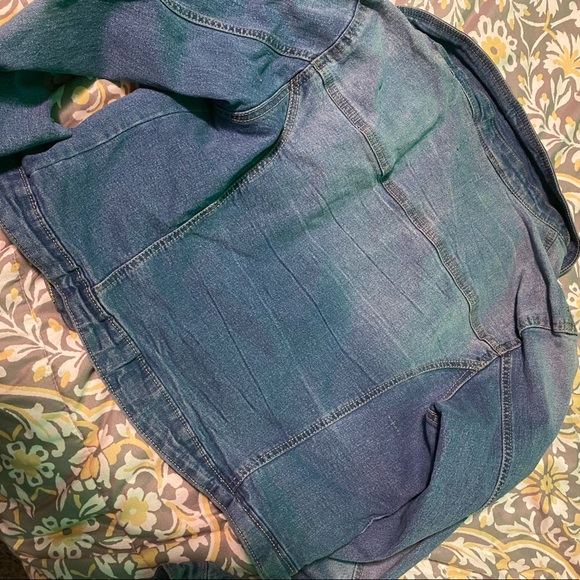 Jean jacket - Picture 2 of 3